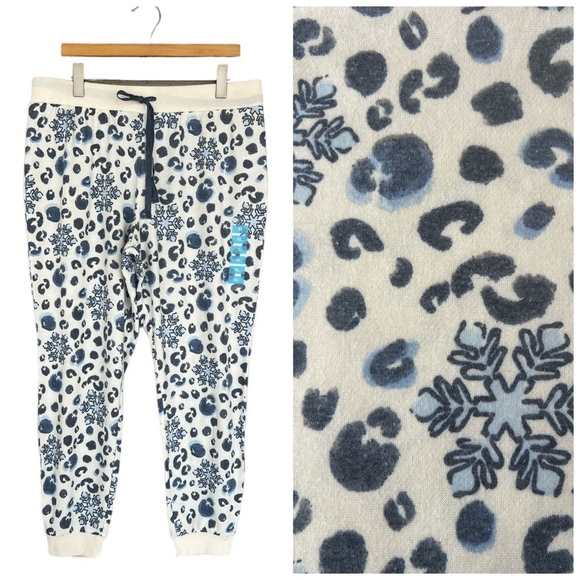 Fred David Pants - Rockin Around Snowflake Leopard Print Loungewear Jogger PJ Sweat Pants NWOT